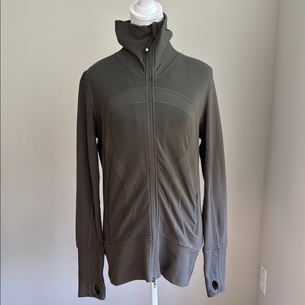 Lululemon women’s gray zip front fitted jacket